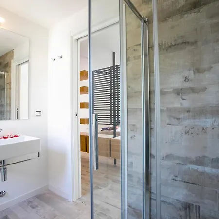 וילה Sleeps 16 Brienno