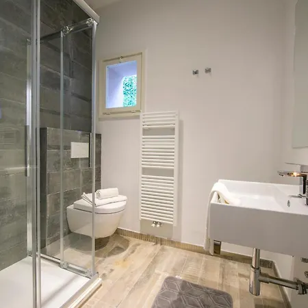 וילה Sleeps 16 Brienno