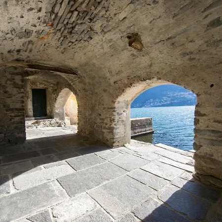 Sleeps 16 Villa